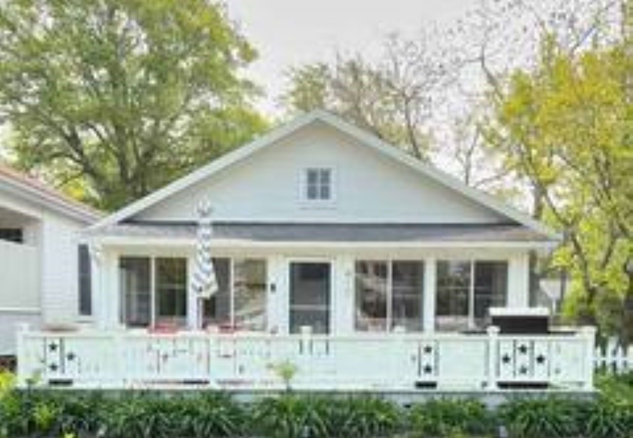 Cabin in South Haven - The Packard 10 on North Shore